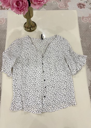 Düğmeli V Yaka Puantiyeli Kadın Bluz - Görsel 6