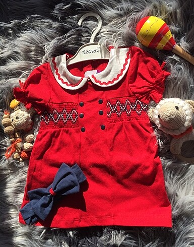 Yakalı kız bebek elbise tokası ile birlikte