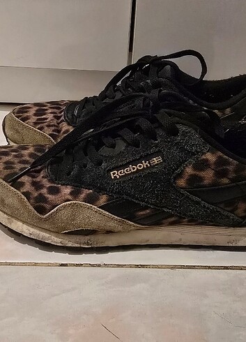 Reebok ayakkabi