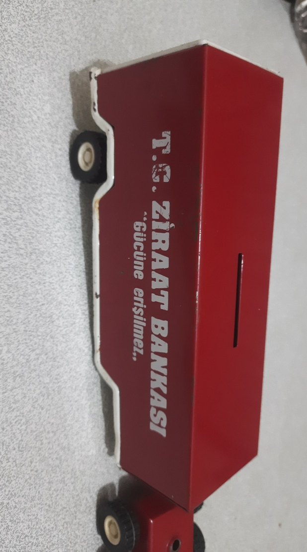 Kırmızı ziraat bankası Kamyon kumbara - Görsel 2