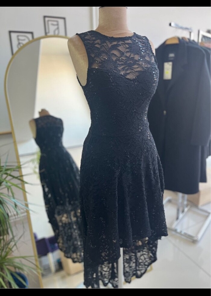 Siyah tül detay elbise - Görsel 3