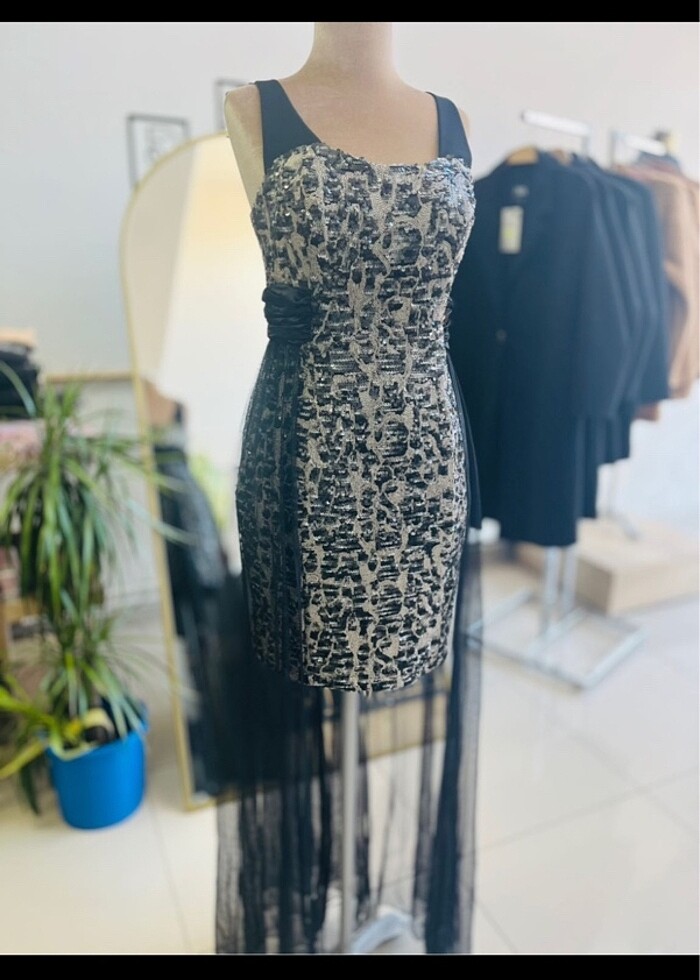 Kısa tül detay abiye - Görsel 2