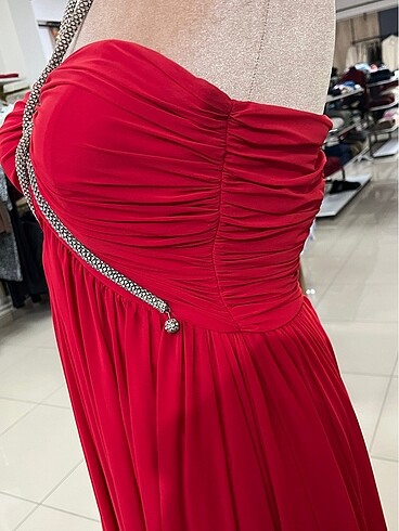 Kırmızı Abiye - Görsel 5