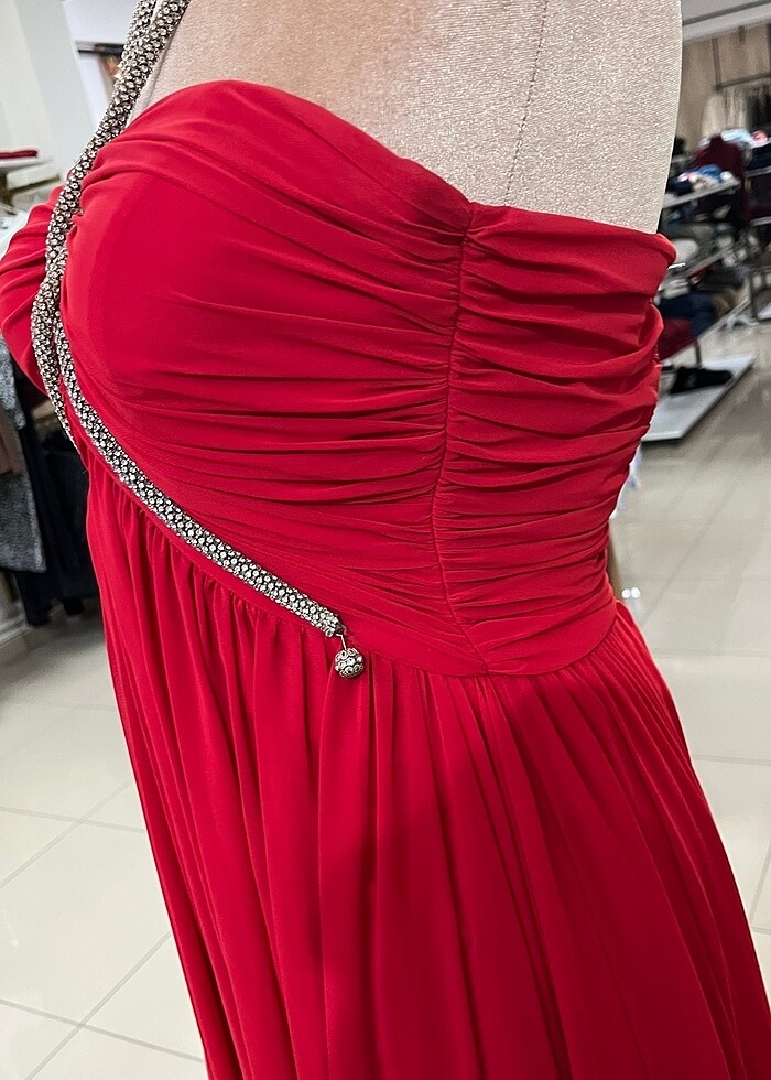 Kırmızı Abiye - Görsel 5