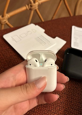 Air pods 2. Nesil kulaklık hiç bir sorunu yoktur