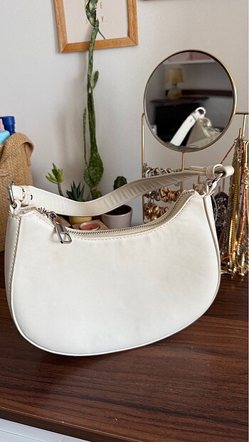 Stradivarius çanta