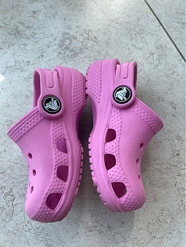 22 Beden pembe Renk Crocs kız çocuk terlik