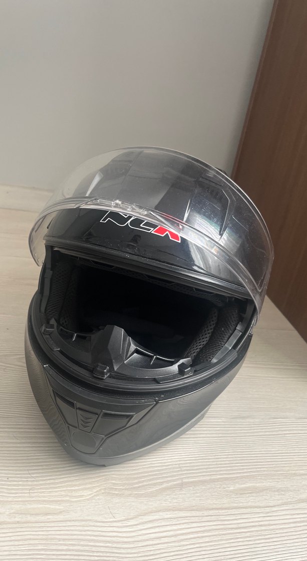 Siyah Motosiklet Kaskı - Görsel 3