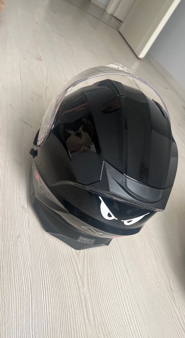 Siyah Motosiklet Kaskı - Görsel 2