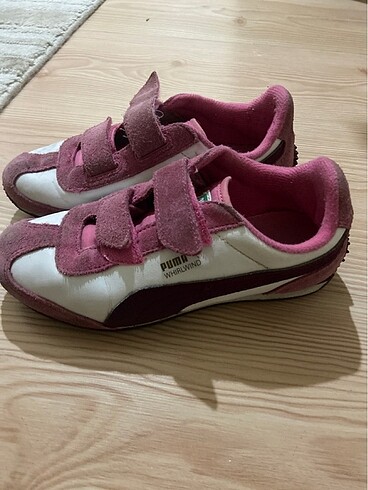 32 Beden pembe Renk Puma spor ayakkabı
