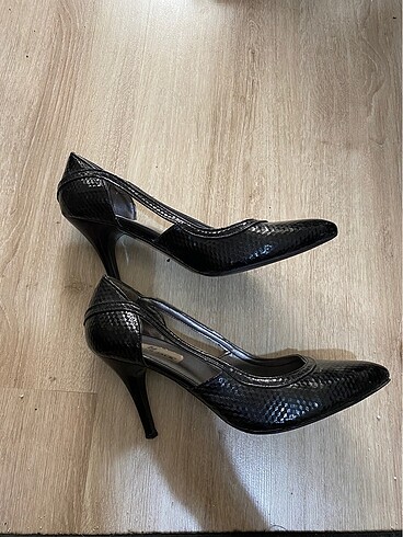 39 Beden Stiletto