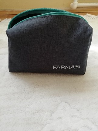farmasi makyaj çantası 