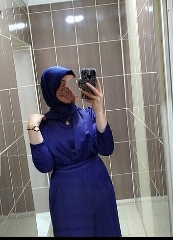 42 Beden lacivert Renk Lacivert abiye