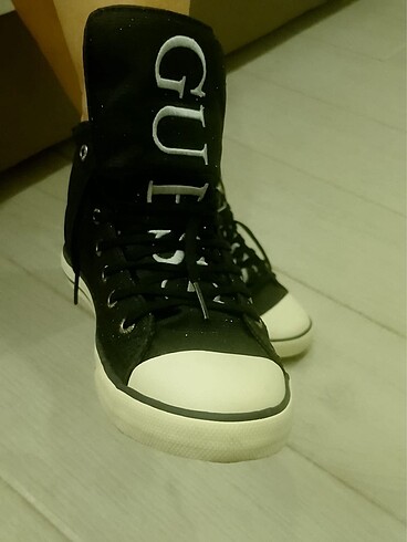 38 Beden Guess
