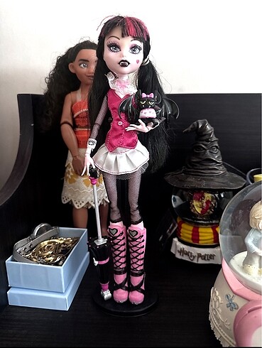 Monster high