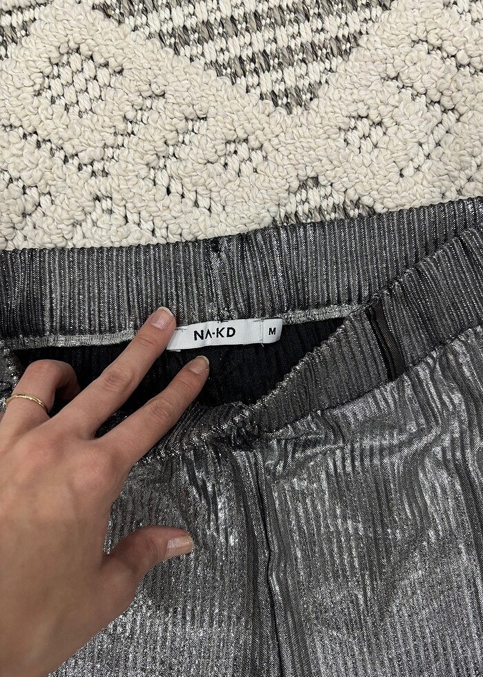 Parlak pantolon - Görsel 3