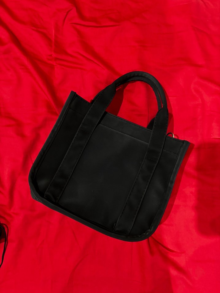 Siyah Minimalist Kadın Omuz Çantası - Görsel 2