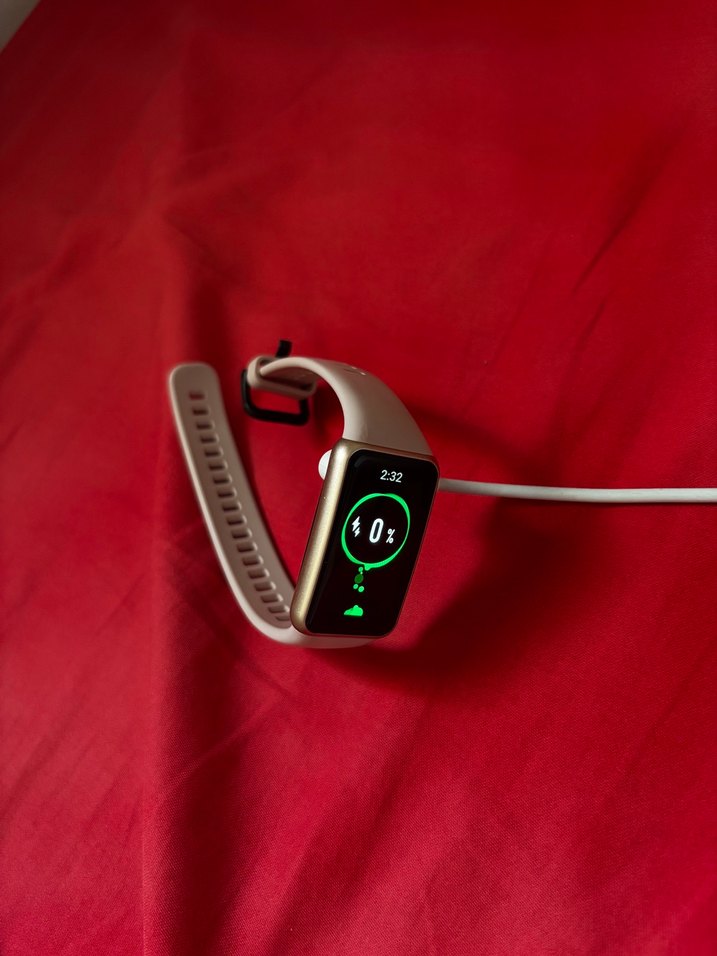 Huawei Renkli Ekranlı Akıllı Saat - Görsel 2