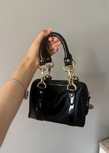Parlak Siyah Deri Tokalı Kadın Çanta - Görsel 2
