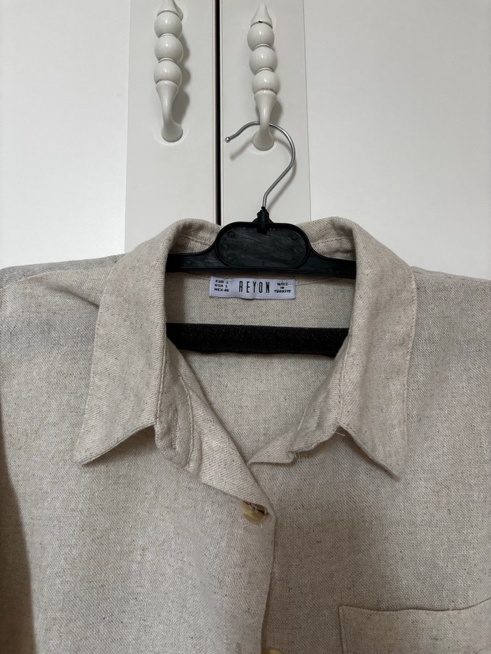 Bej Düğmeli Keten Kadın Gömlek - Görsel 3