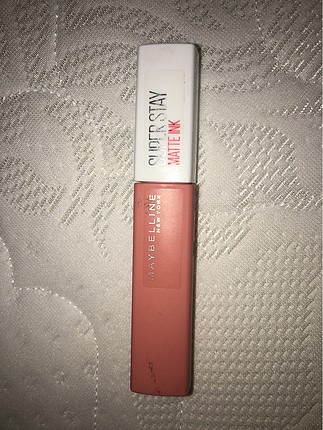 Maybeline superstay matte poet