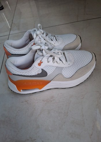 Nike 37,5