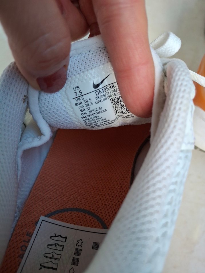 Beyaz Bağcıklı Kadın Spor Ayakkabı - Görsel 4