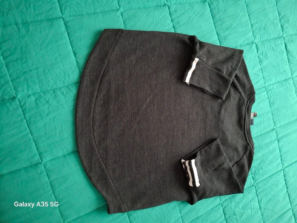 Adidas Kısa Kollu Sweatshirt - Görsel 3