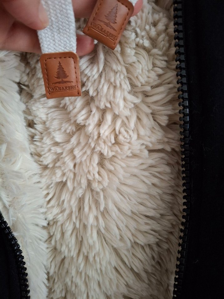 Siyah Kapüşonlu Kürklü Kadın Ceket - Görsel 3