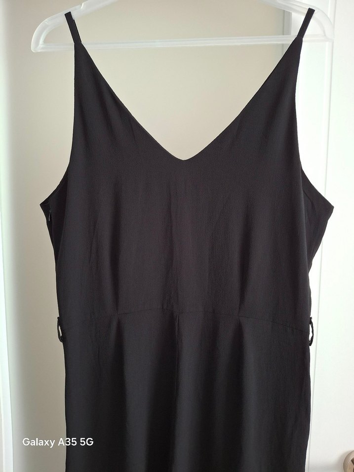 Quzu marka Siyah V Yaka Kadın Tulum - Görsel 3