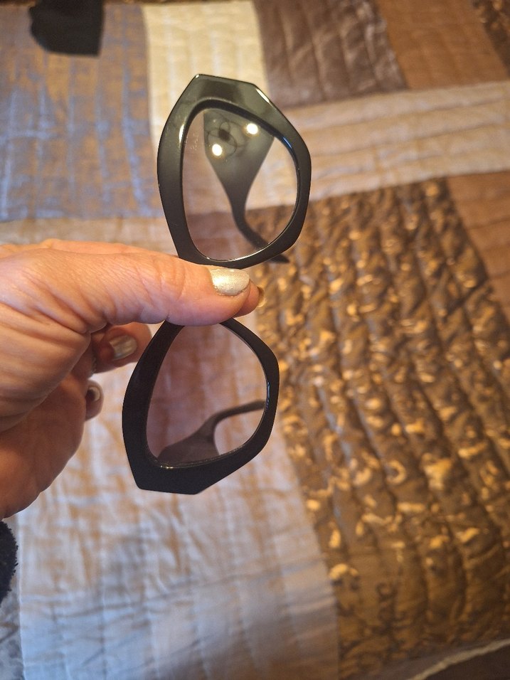 prada gunes gozlugu - Görsel 4