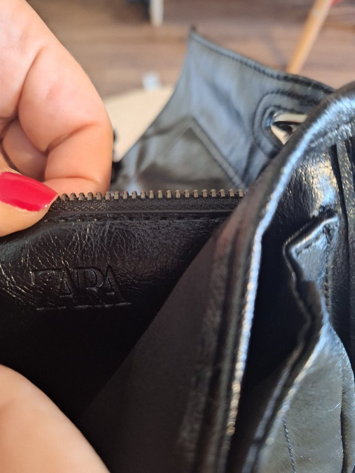 Siyah Deri Zincir Detaylı Kadın Çanta - Görsel 5