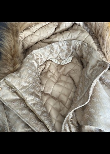 Guess Bej Kürklü GUESS Kadın Parka