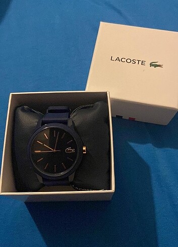 Lacoste kol saati 
