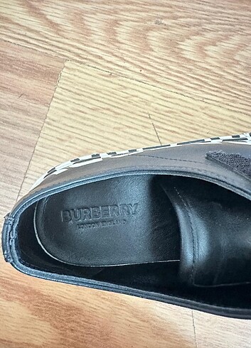 33 Beden Burberry çocuk ayakkabısı 33 numara