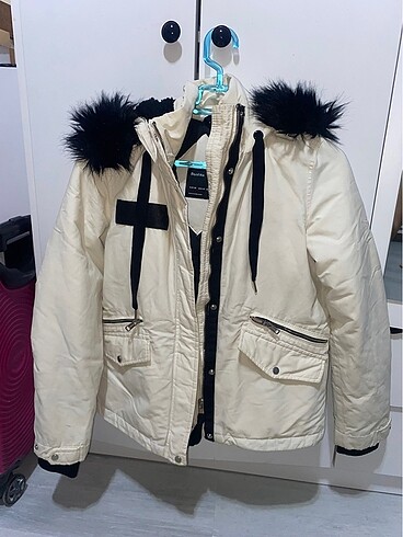 Bershka Şişme mont
