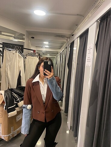 Diğer Kot detaylı crop ceket