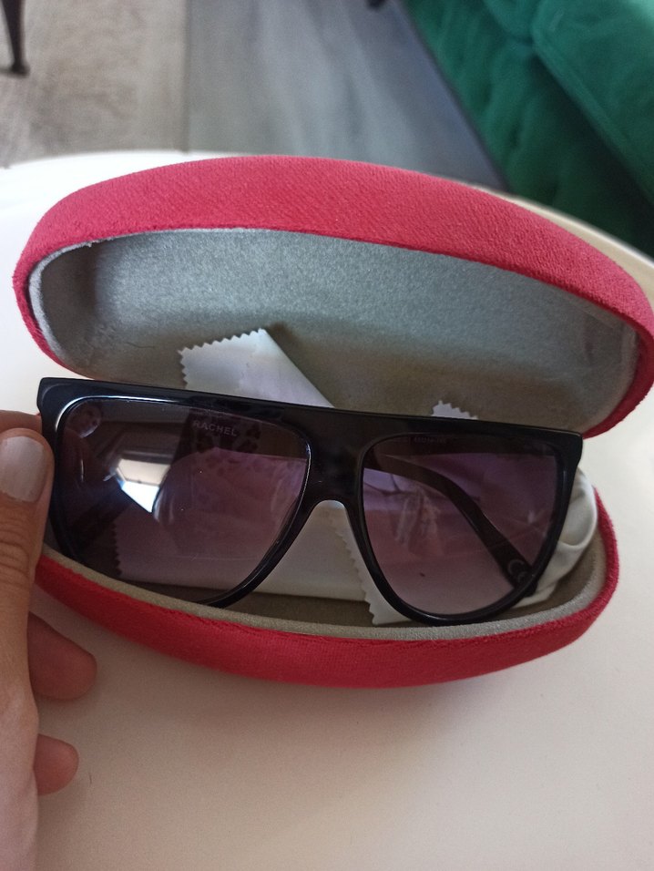 Klasik Koyu Kırmızı Kadın Güneş Gözlüğü - Görsel 2