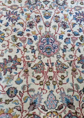 Çiçek Desenli Çok Renkli Halı asıl fiyat 120.000 bin tldir - Görsel 6