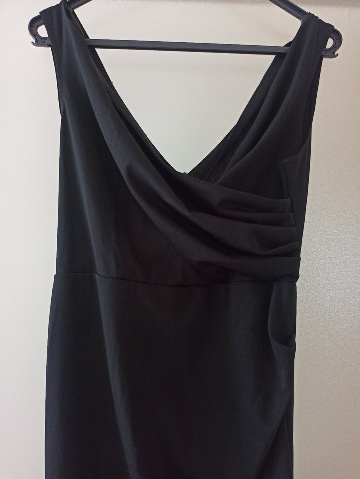 Siyah Drapeli V Yakalı Uzun Elbise - Görsel 3