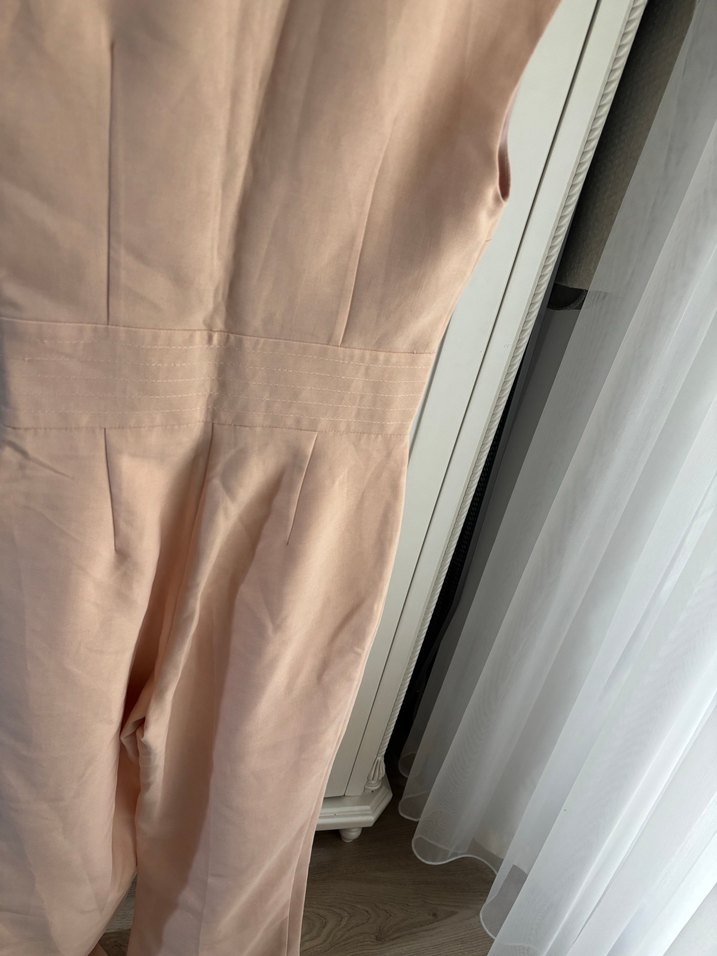 Bej Kadın V Yaka Kuşaklı Tulum - Görsel 3