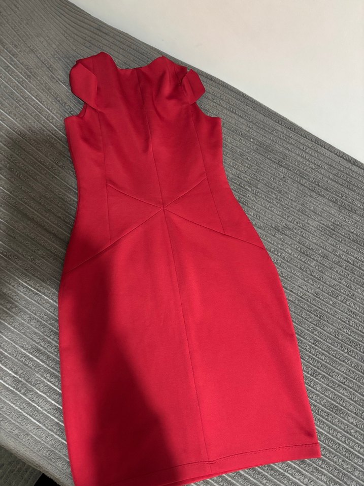 Kırmızı V-Yaka Fırfırlı Midi Elbise - Görsel 4