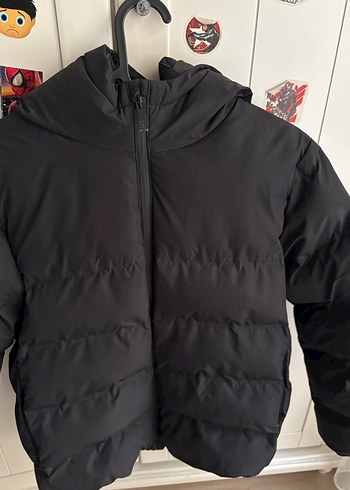 Siyah Kapüşonlu Kadın Mont - Görsel 2