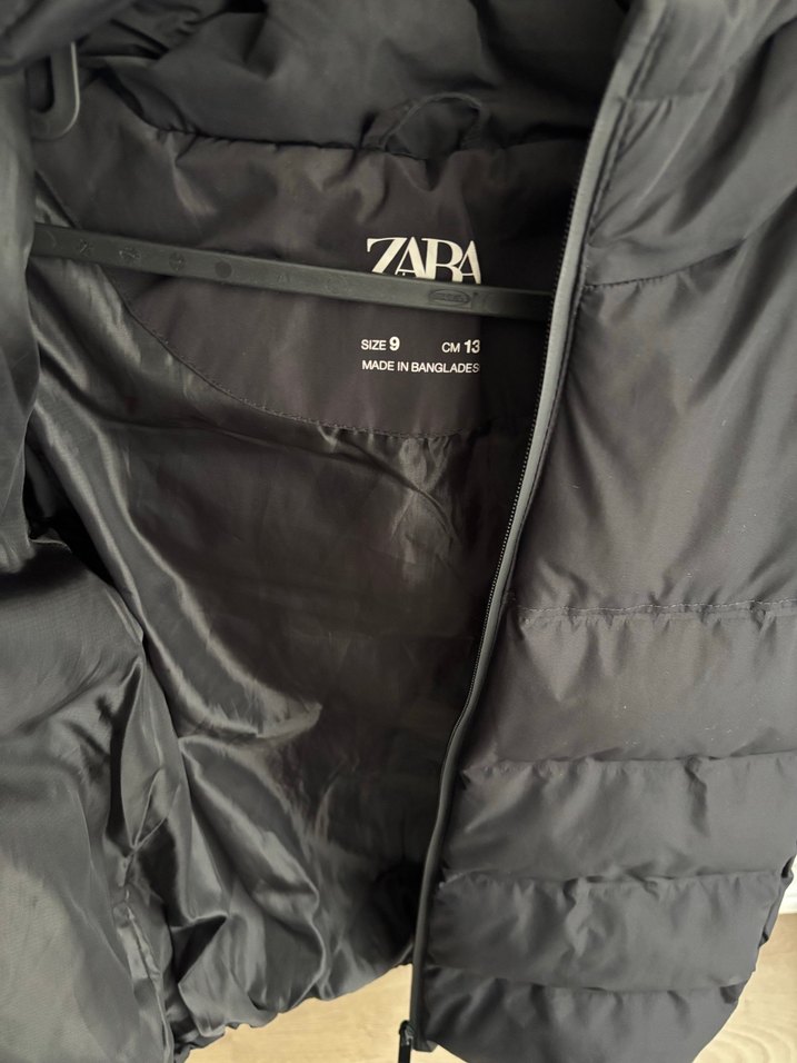 Siyah Kapüşonlu Kadın Mont - Görsel 5