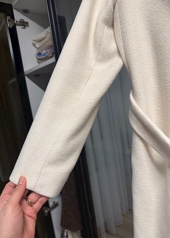 Beyaz Kemerli Uzun Kadın Kaban - Görsel 5