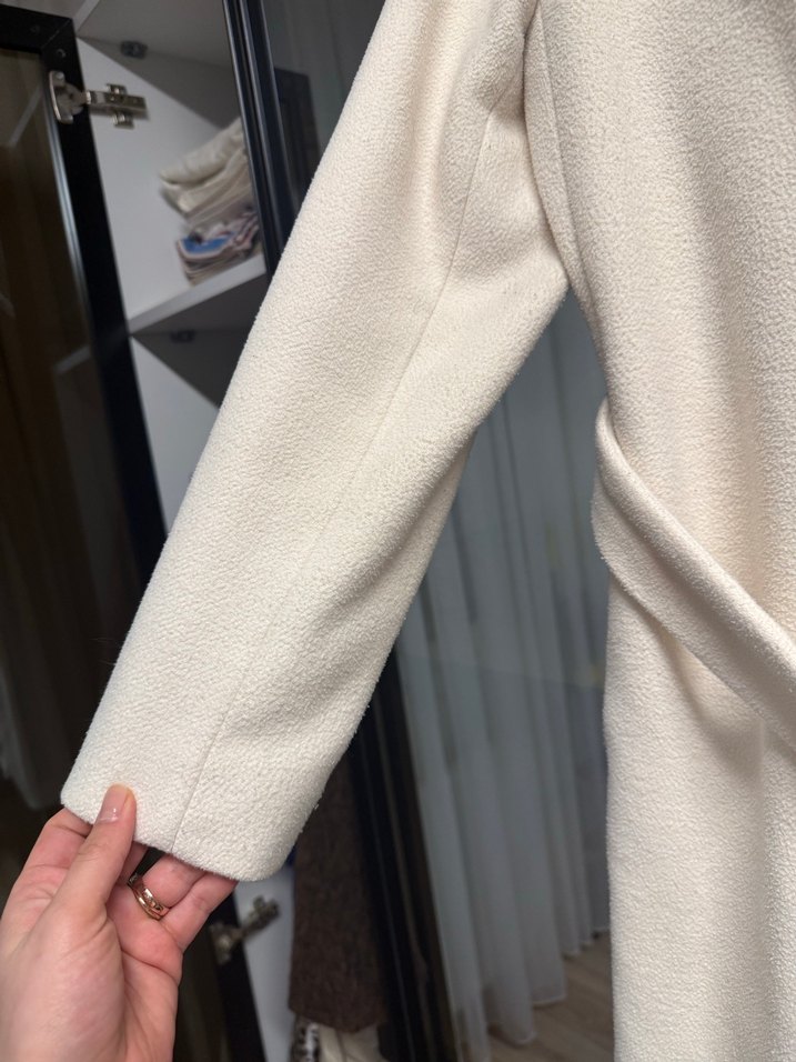 Beyaz Kemerli Uzun Kadın Kaban - Görsel 5