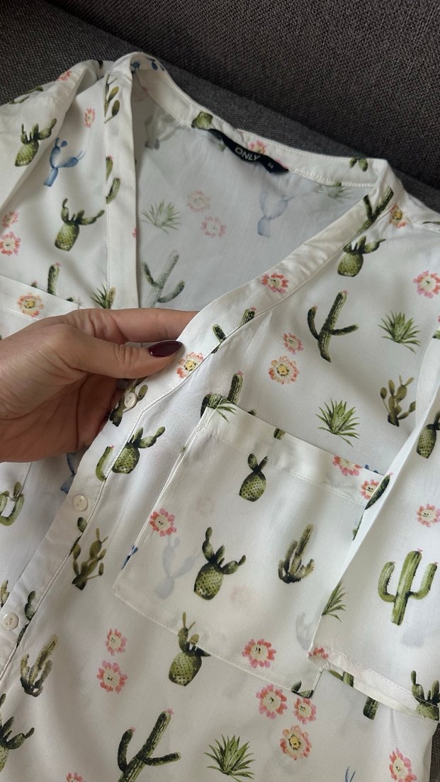 Bohem V Yakalı Beyaz Desenli Kadın Gömlek - Görsel 3