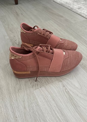 Pembe Bağcıklı Kadın Dolgu Topuk Spor Ayakkabı - Görsel 2