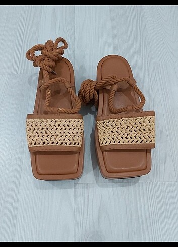 36 Beden kahverengi Renk Charles Keith Sandalet 