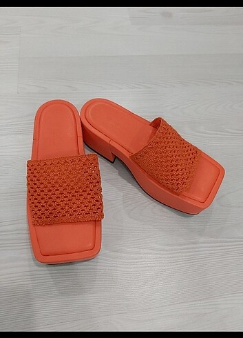 Charles Keith Sandalet 